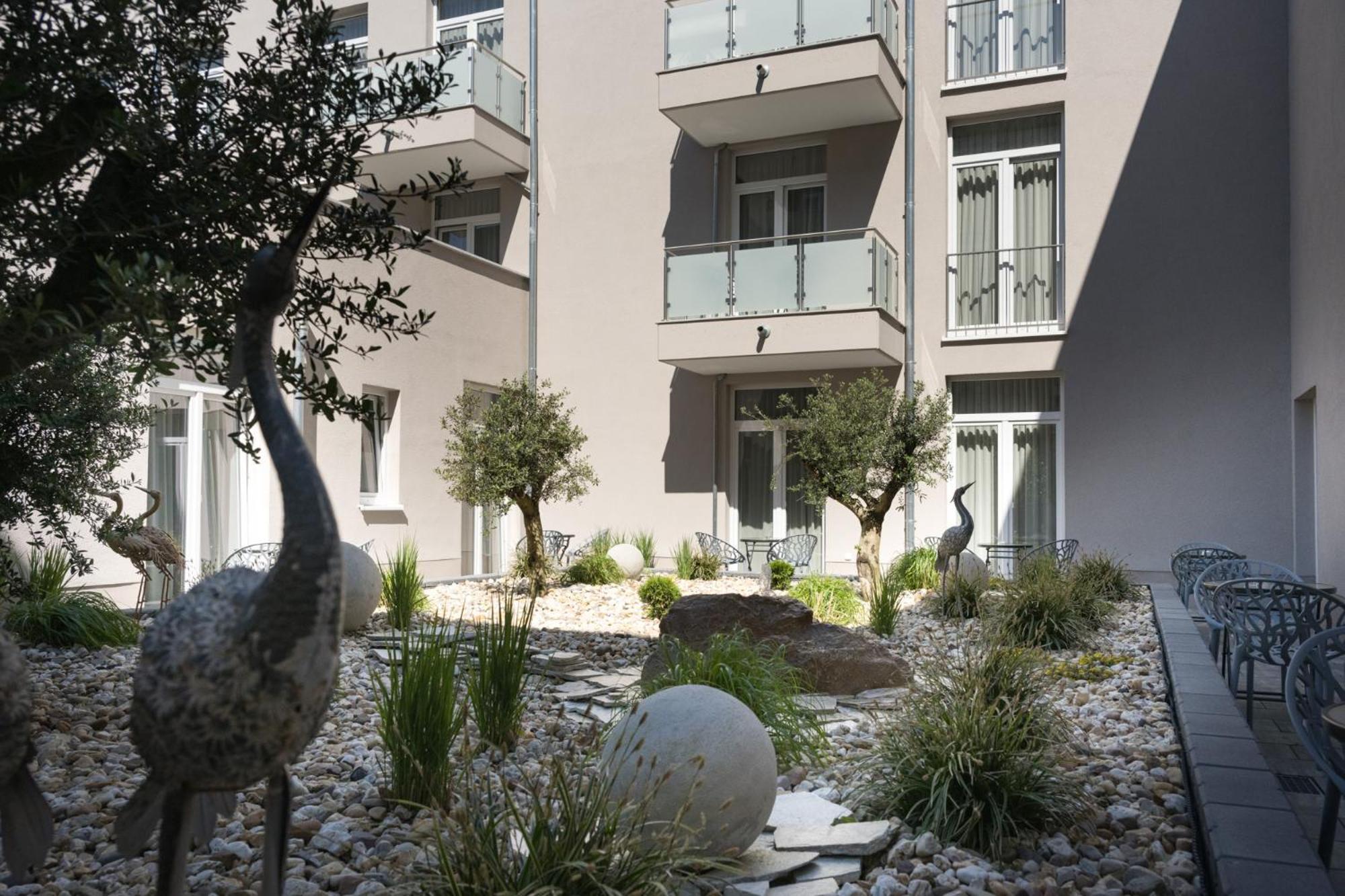 Atrium Apart Hotel Bruehl Exterior foto